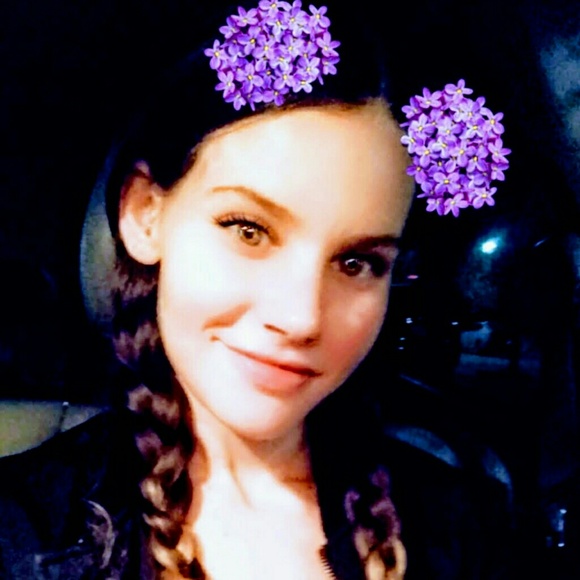 Meet your Posher, Chelsie - Picture 4 of 12